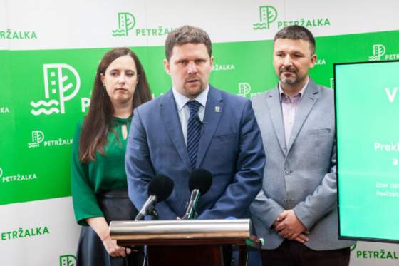 petrzalka predlozila vysledky hlbkoveho auditu poslancom aj policii vacsina nedostatkov uz bola podla hrcku odstranena