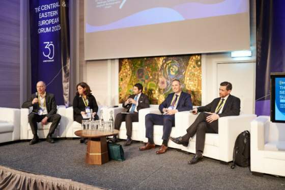 blizi sa prestizne podujatie cee forum pod taktovkou financial times group