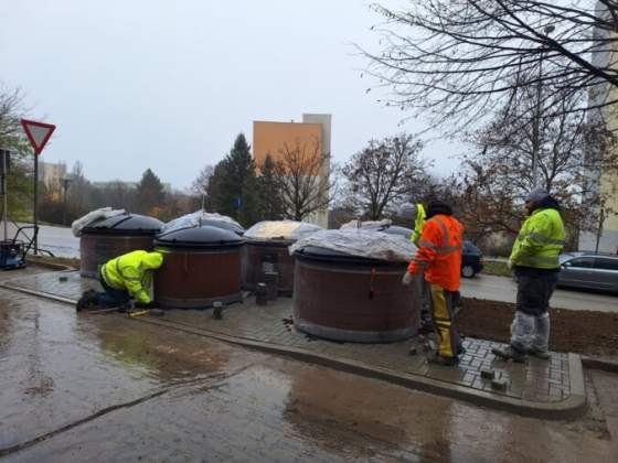 polopodzemne kontajnery v nitre pribudaju mesto uz ich ma takmer patsto