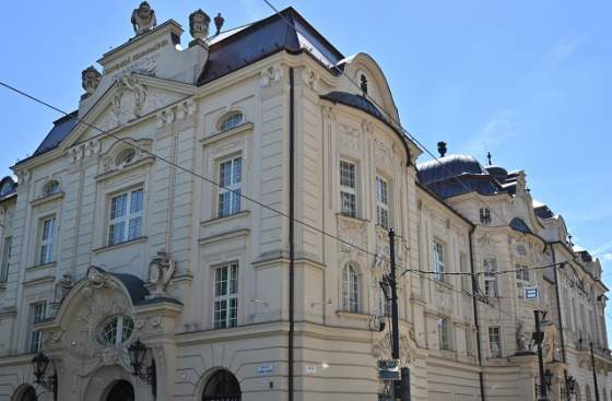 nova strecha bratislavskej reduty si odniesla prestizne ocenenia projekt dosiahol uspech aj na medzinarodnej urovni