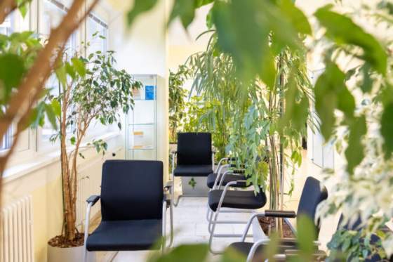 spolocnost henkel slovensko podporila fyziatricko rehabilitacne oddelenie unb materialnym darom