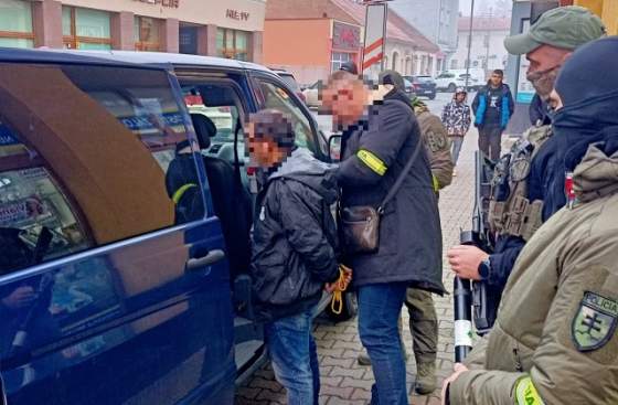 policia obvinila muza a zenu z obchodovania s ludmi pachatelia si na musku mali brat osoby bez domova foto