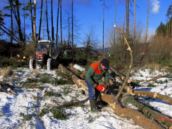 meteorologovia aj horski zachranari varuju pred silnym vetrom na horach plati vystraha tretieho stupna